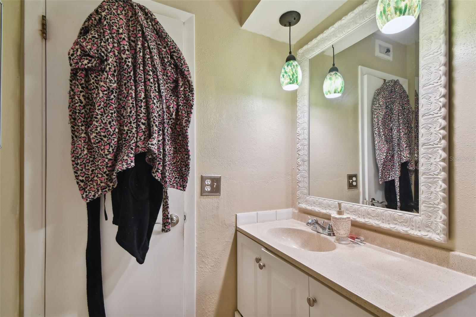 515 129TH AVE E, MADEIRA BEACH, FL, 33708