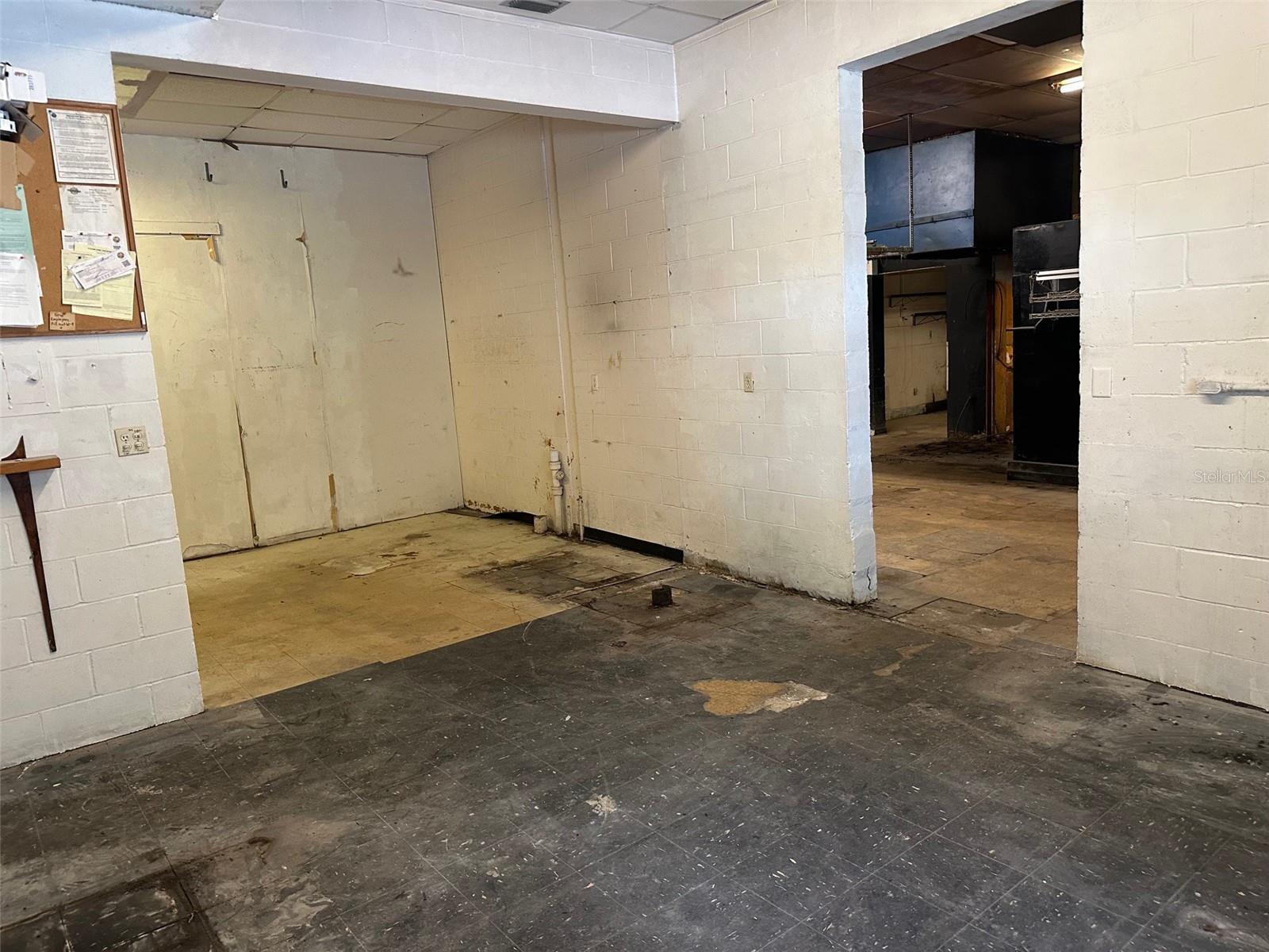 706 W UNIVERSITY AVE, GAINESVILLE, FL, 32601