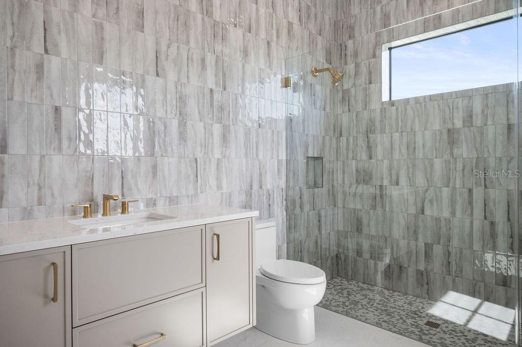A4592737 Property Photo