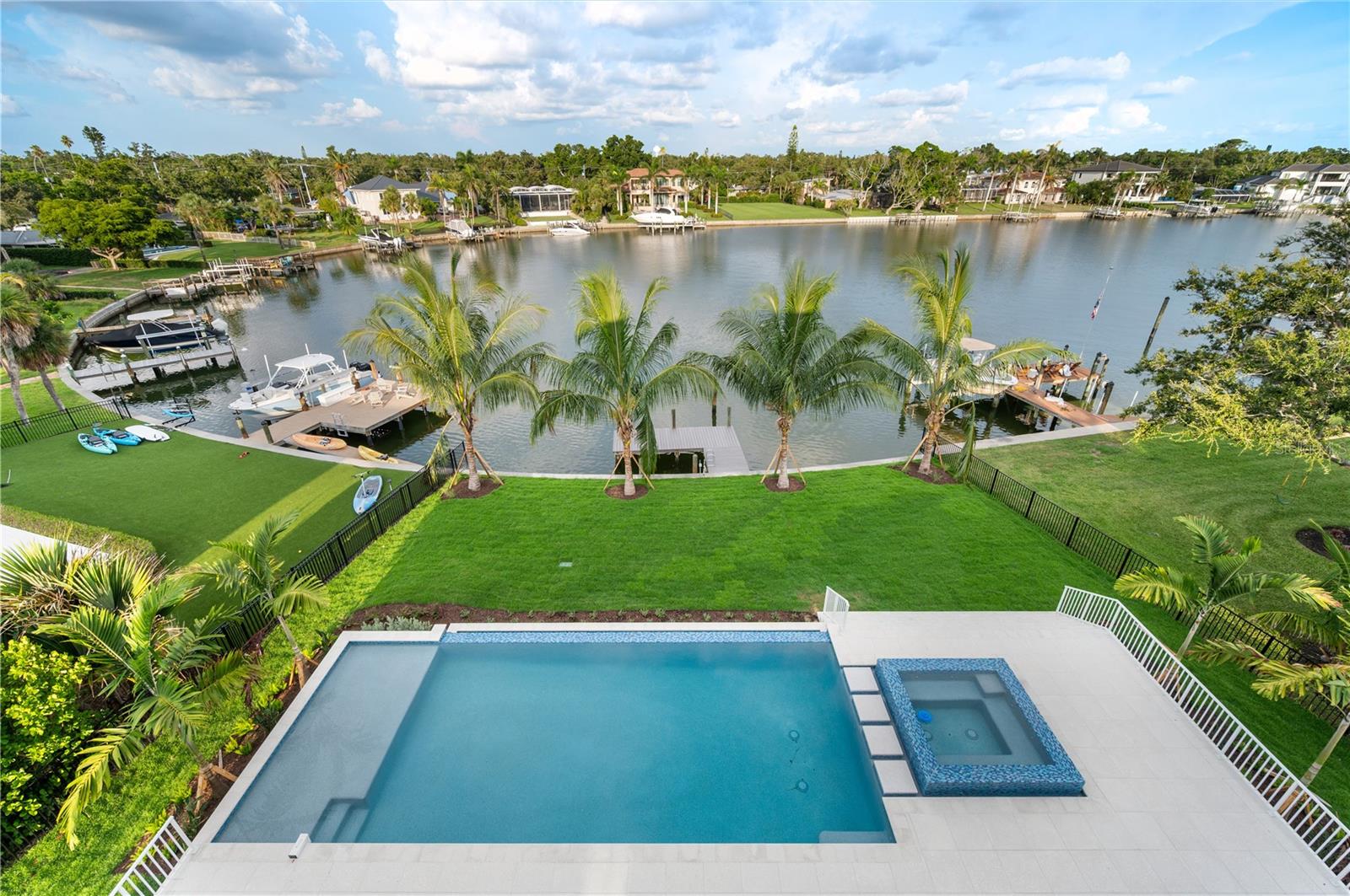 A4592737 Property Photo
