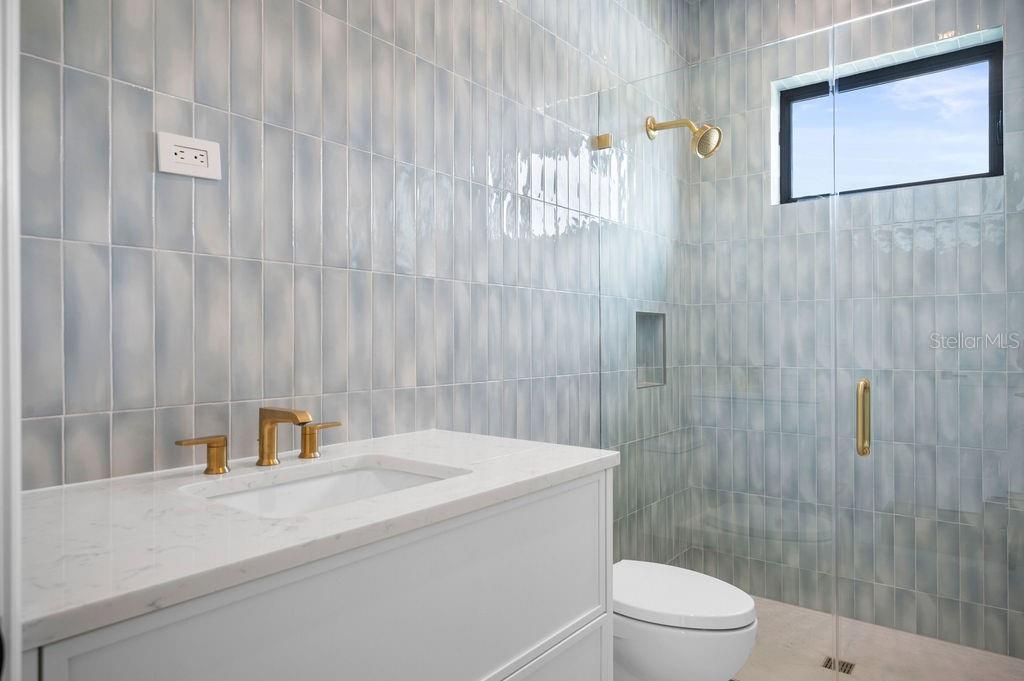 A4592737 Property Photo