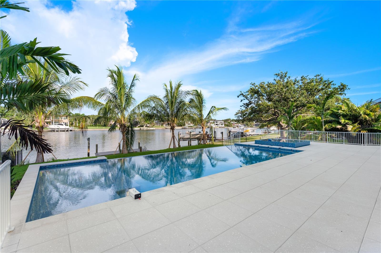 A4592737 Property Photo