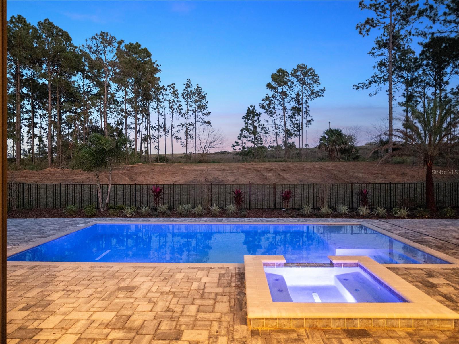 G5076525 Property Photo