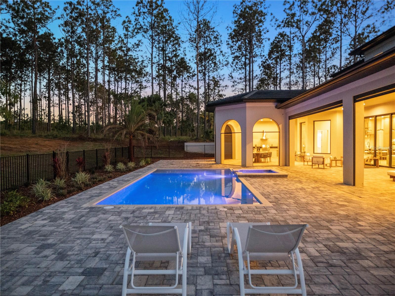 G5076525 Property Photo