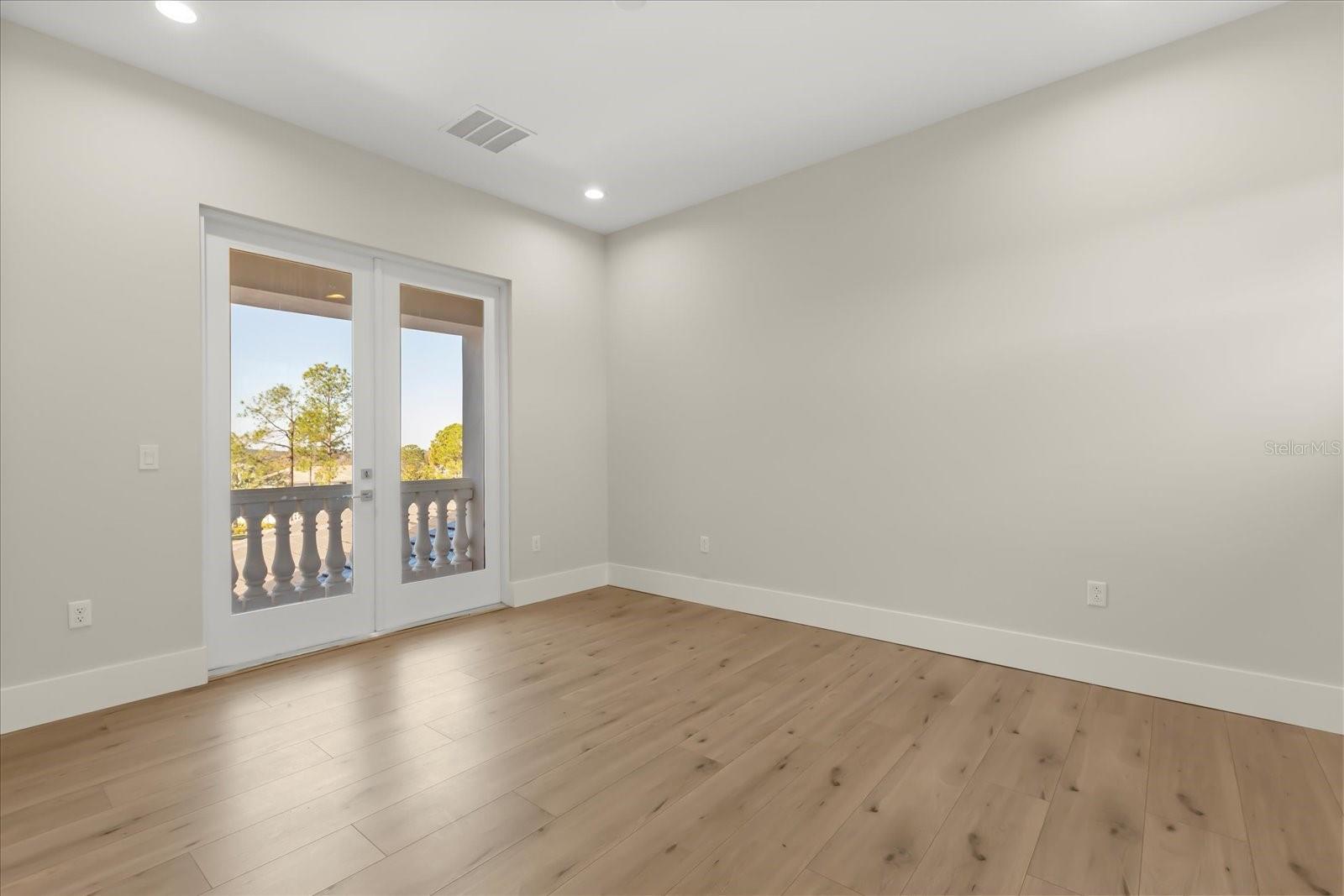 G5076525 Property Photo