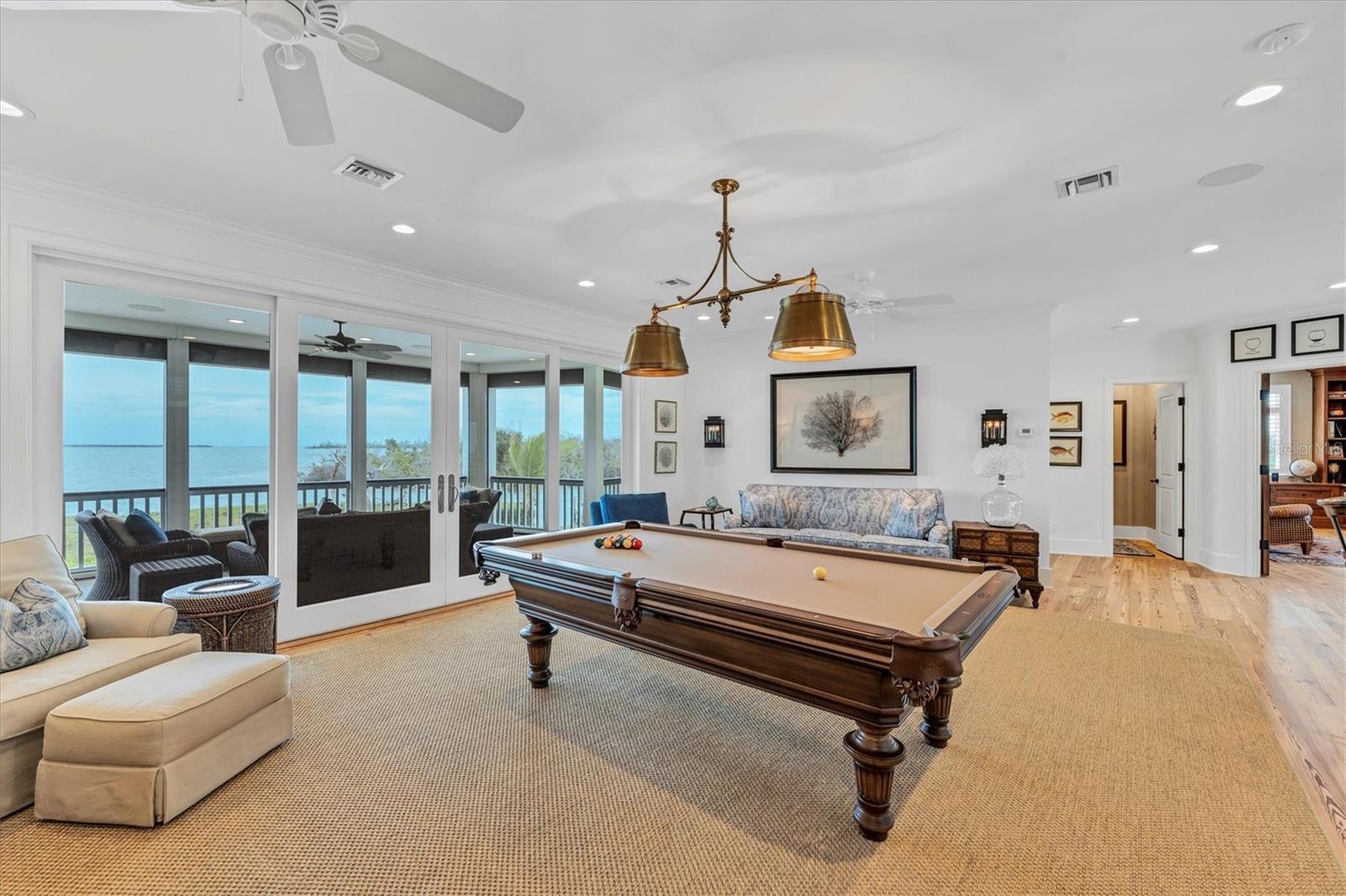 D6133862 Property Photo