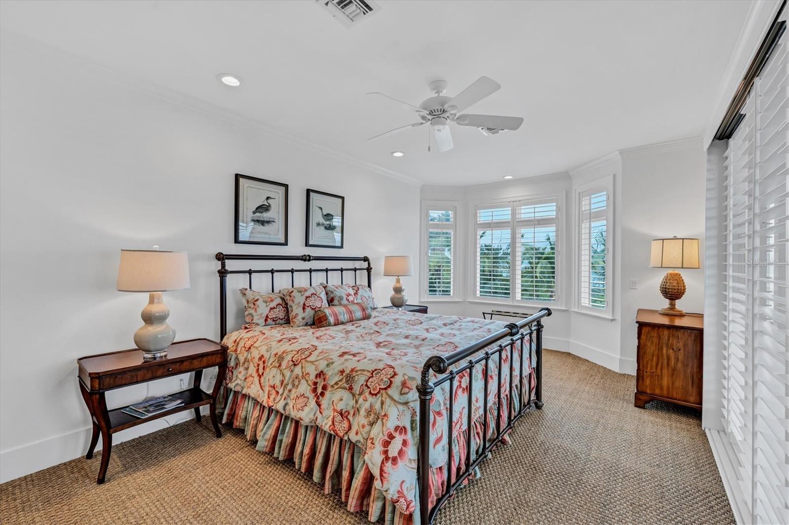 D6133862 Property Photo