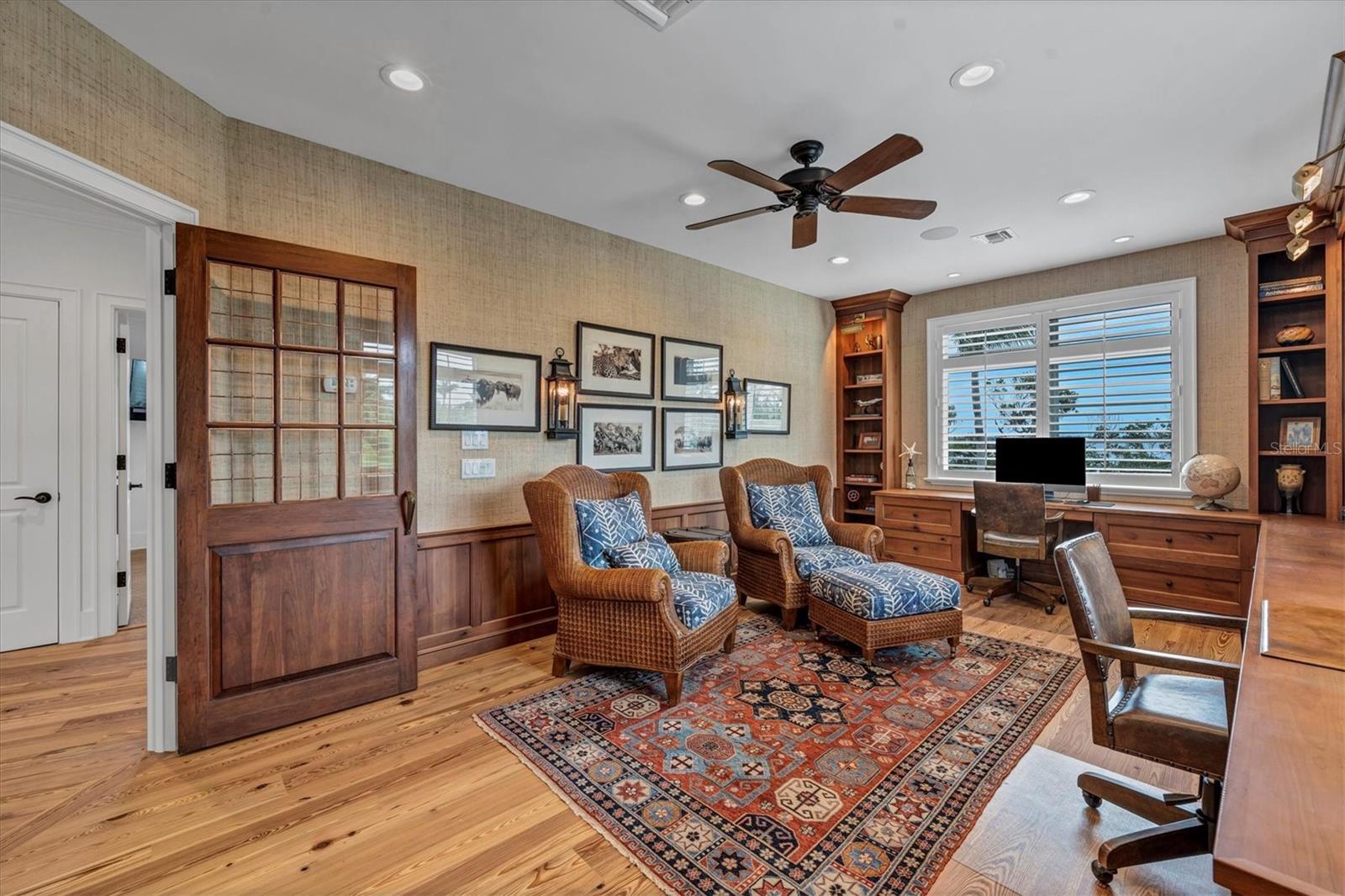 D6133862 Property Photo