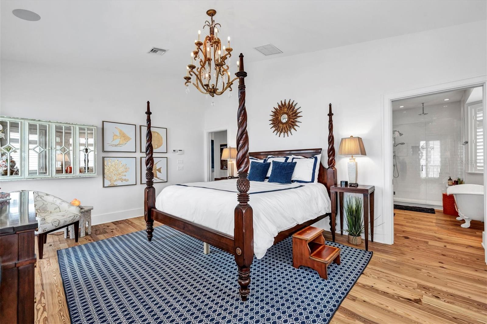 D6133862 Property Photo