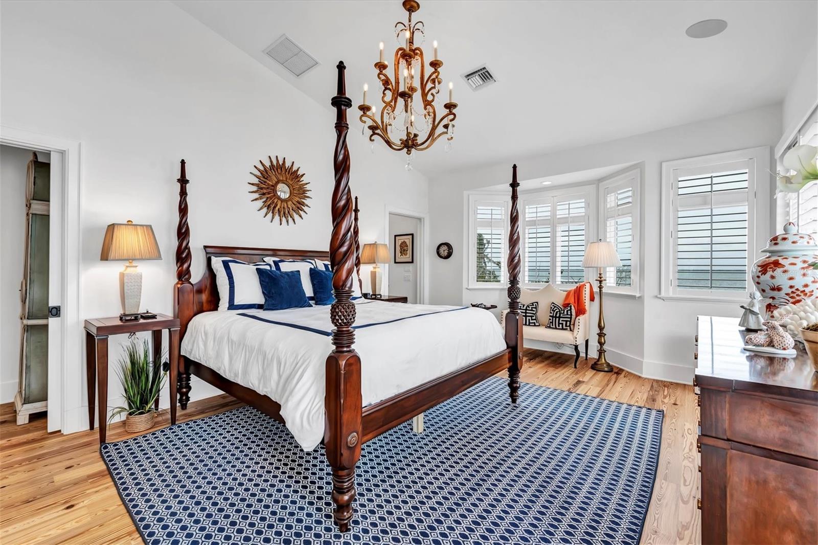 D6133862 Property Photo