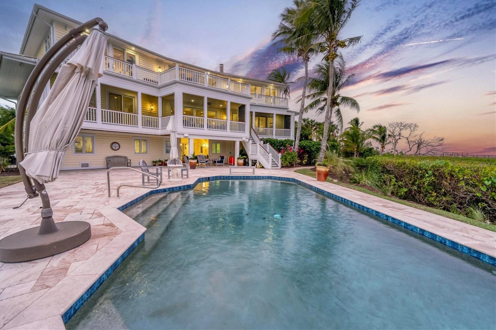 D6133862 Property Photo