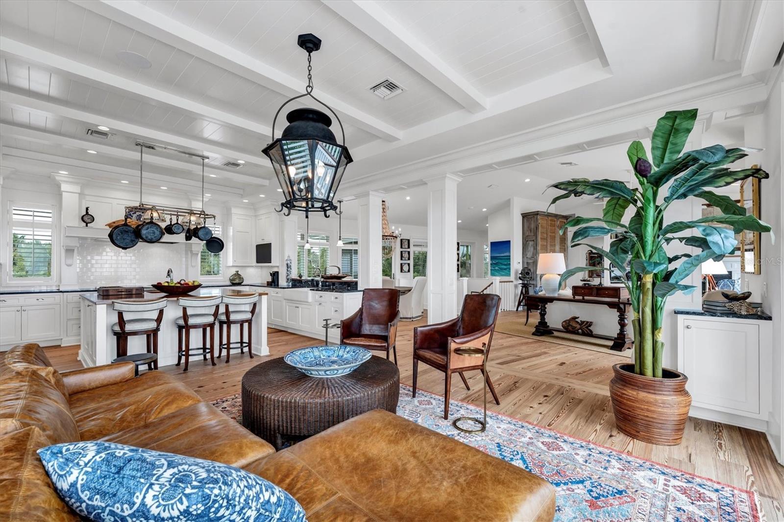 D6133862 Property Photo