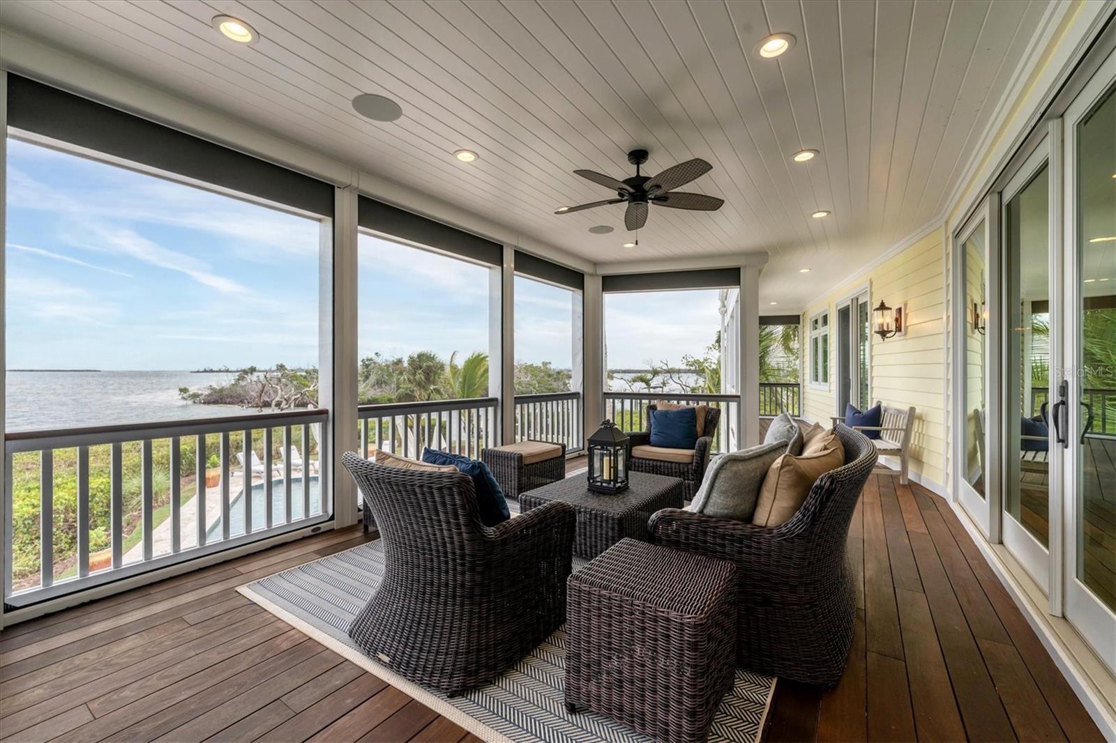 D6133862 Property Photo