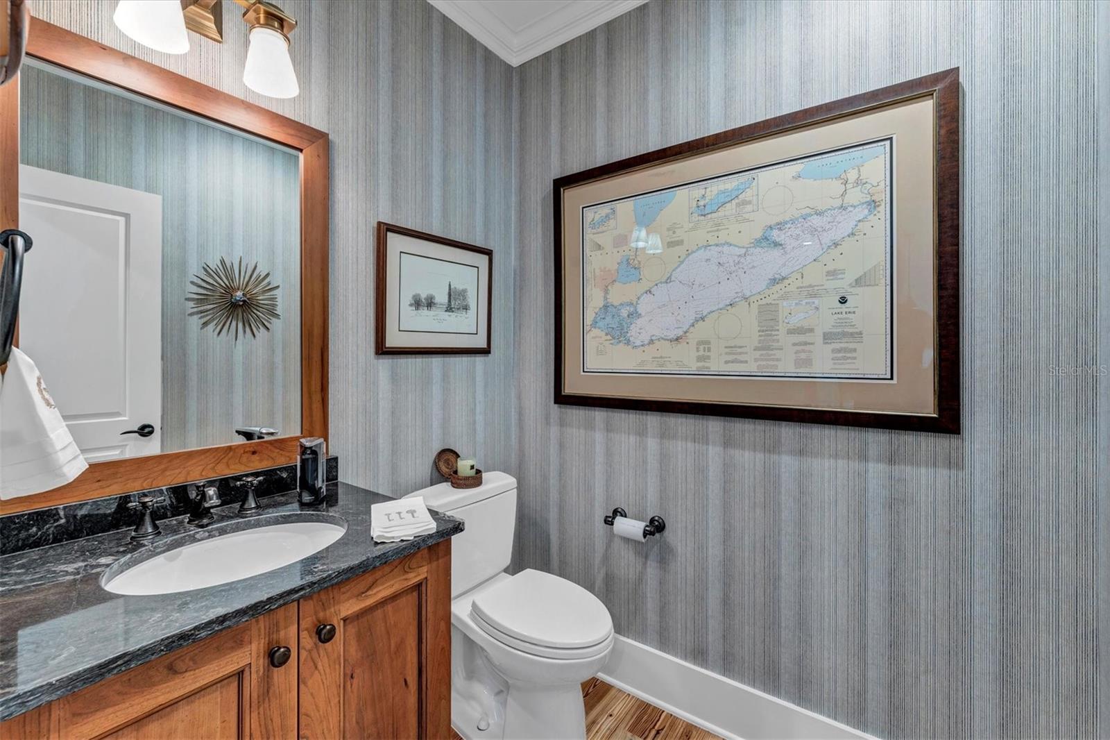 D6133862 Property Photo