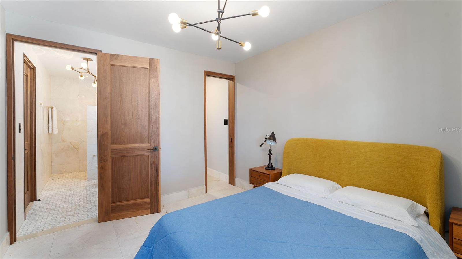 PR9103704 Property Photo