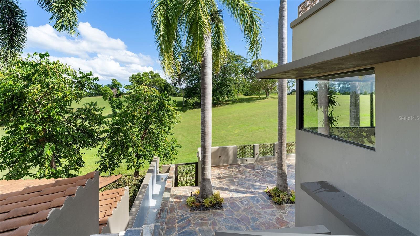 PR9103704 Property Photo