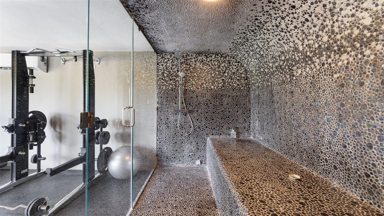 PR9103704 Property Photo