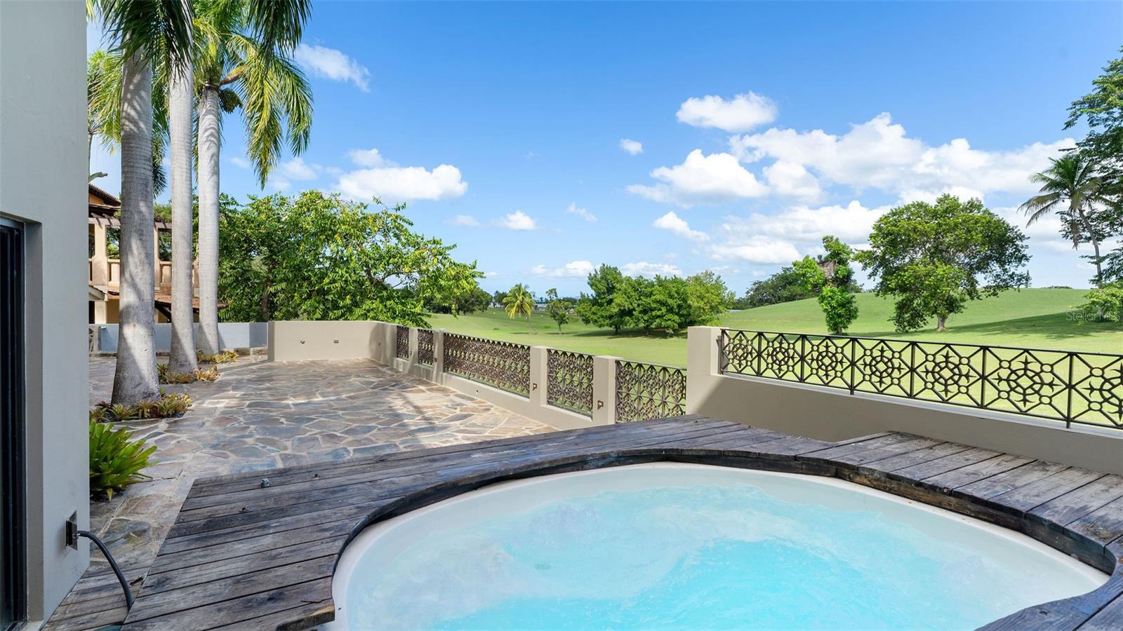 PR9103704 Property Photo