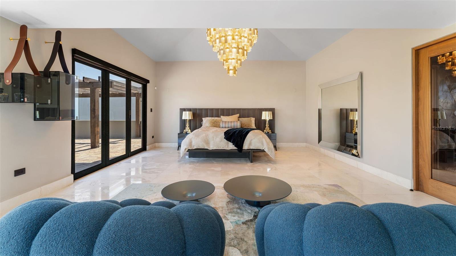 PR9103704 Property Photo