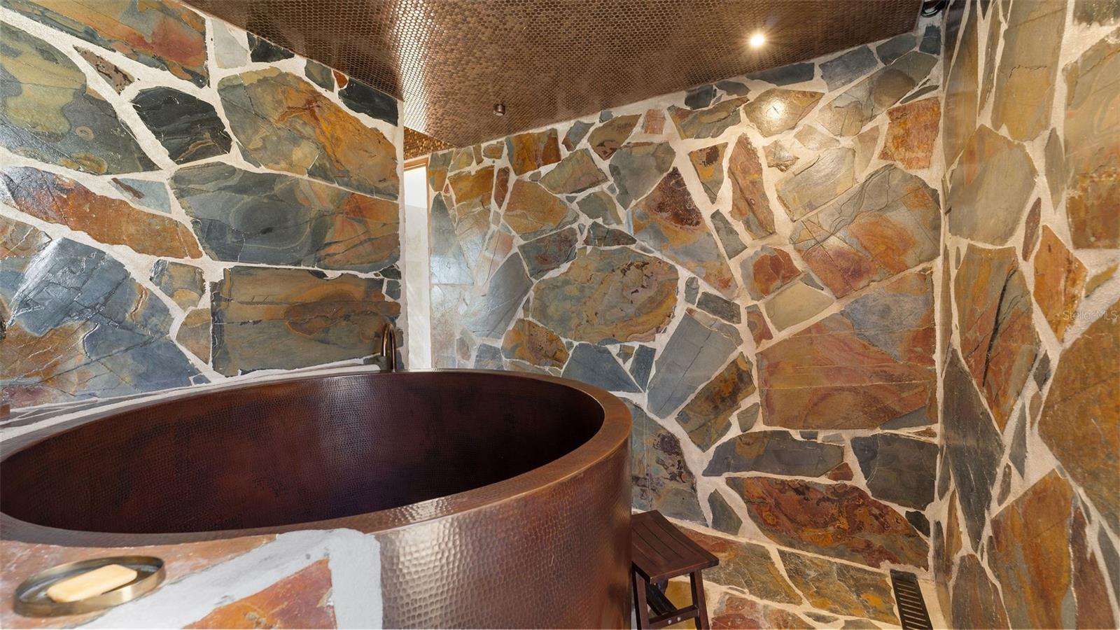 PR9103704 Property Photo