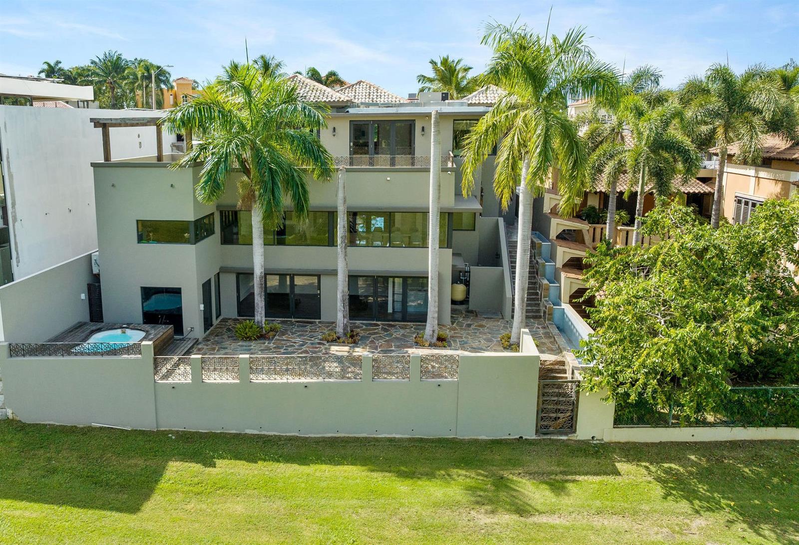 PR9103704 Property Photo