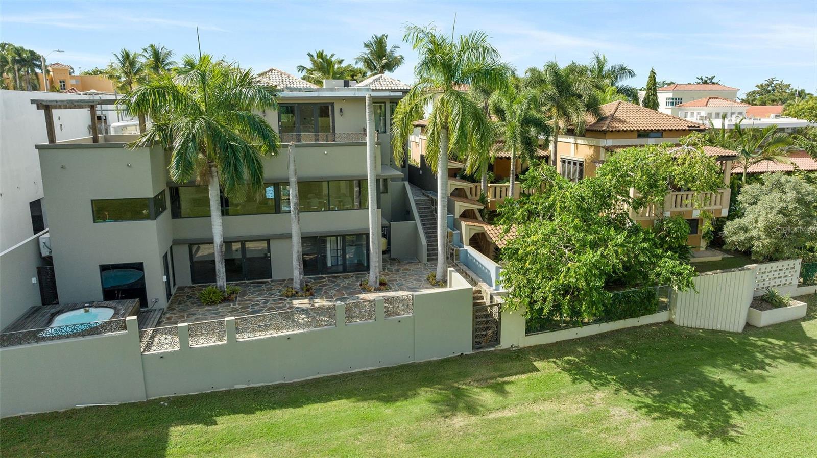 PR9103704 Property Photo