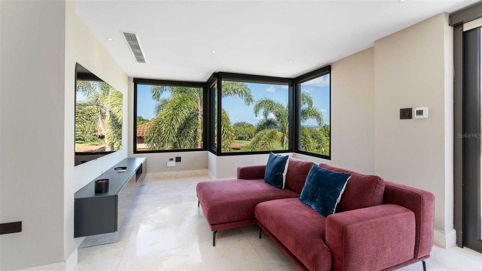 PR9103704 Property Photo