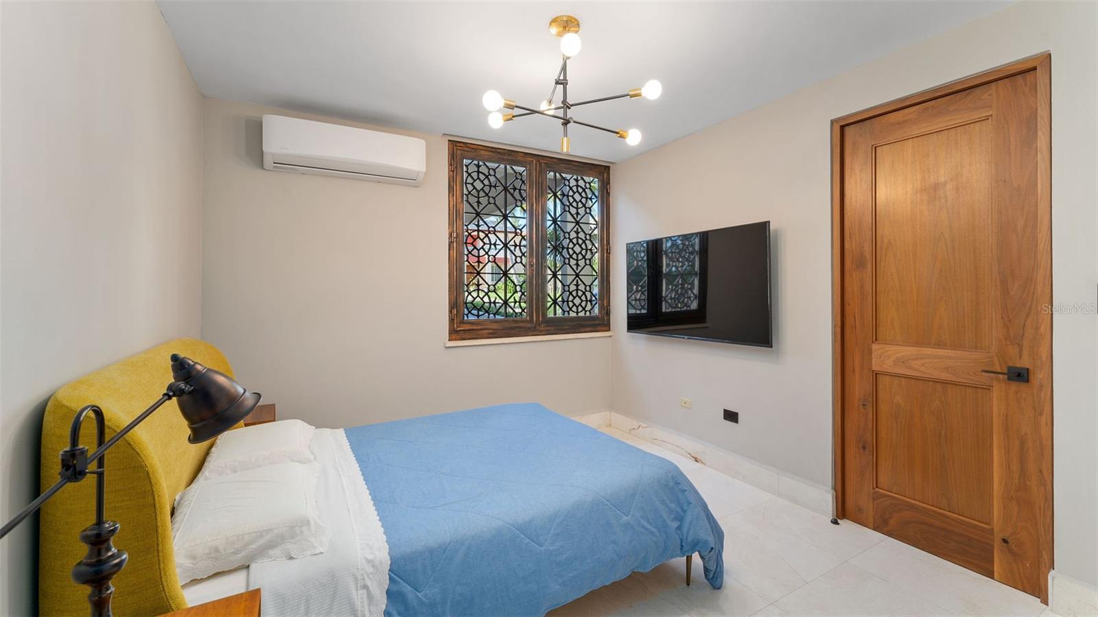 PR9103704 Property Photo