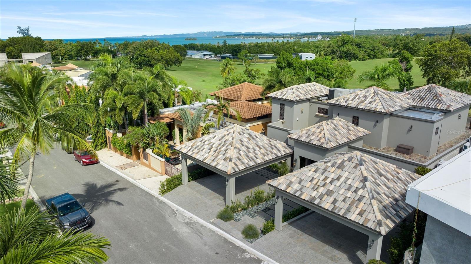 PR9103704 Property Photo