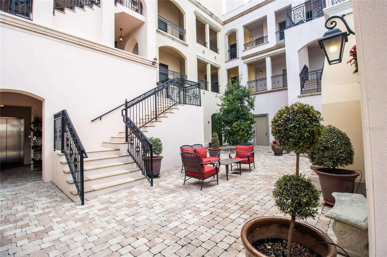 525 N ORANGE AVE #204, SARASOTA, FL, 34236