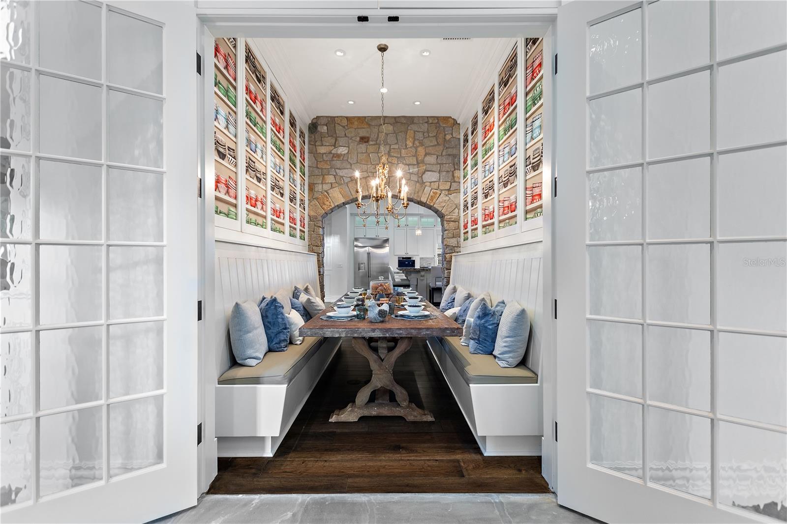 O6165579 Property Photo