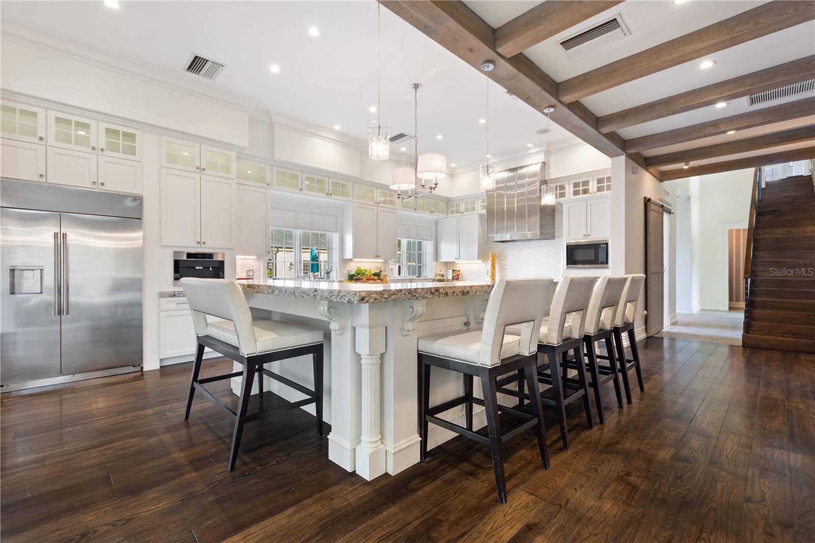 O6165579 Property Photo