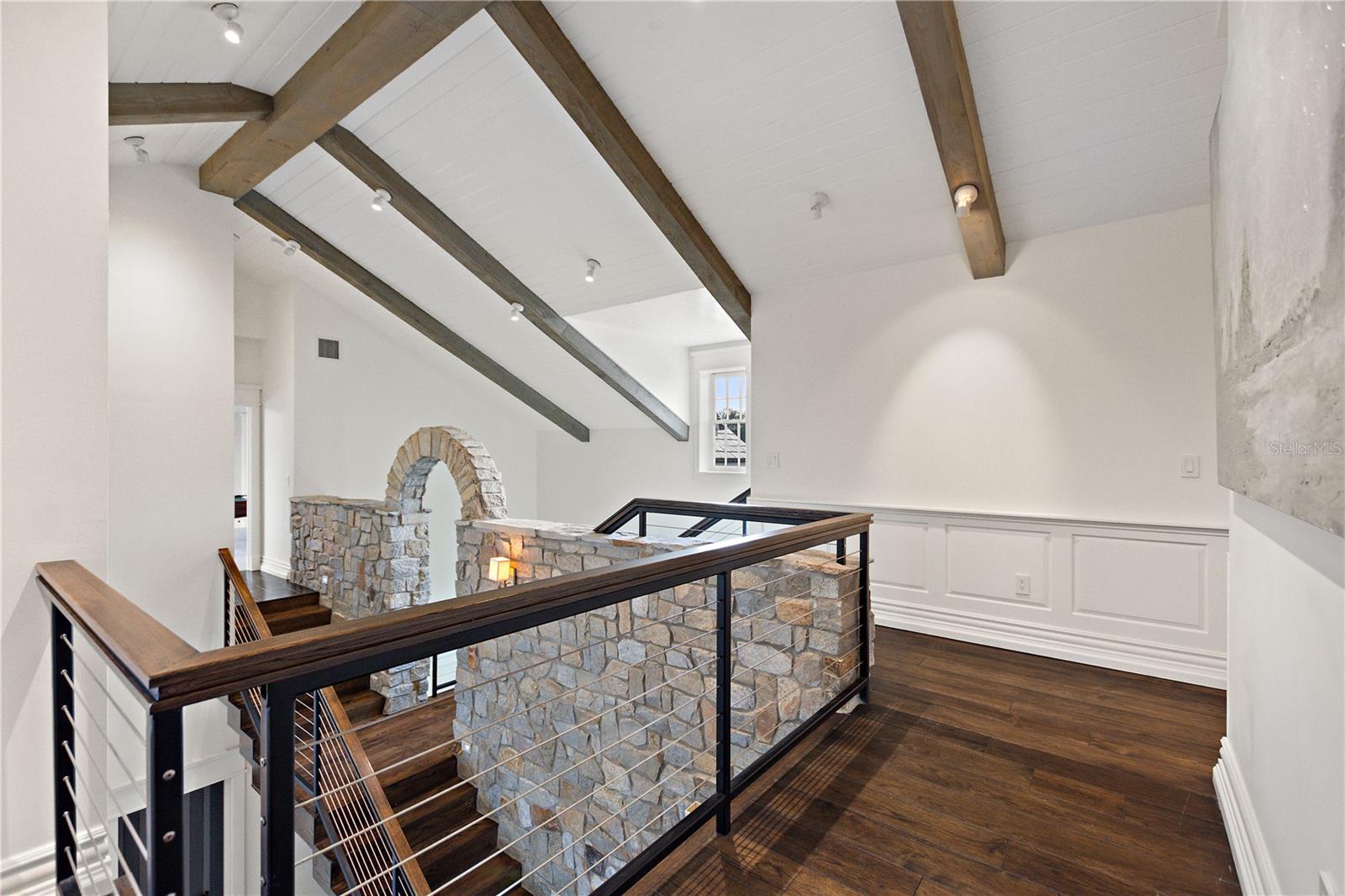 O6165579 Property Photo