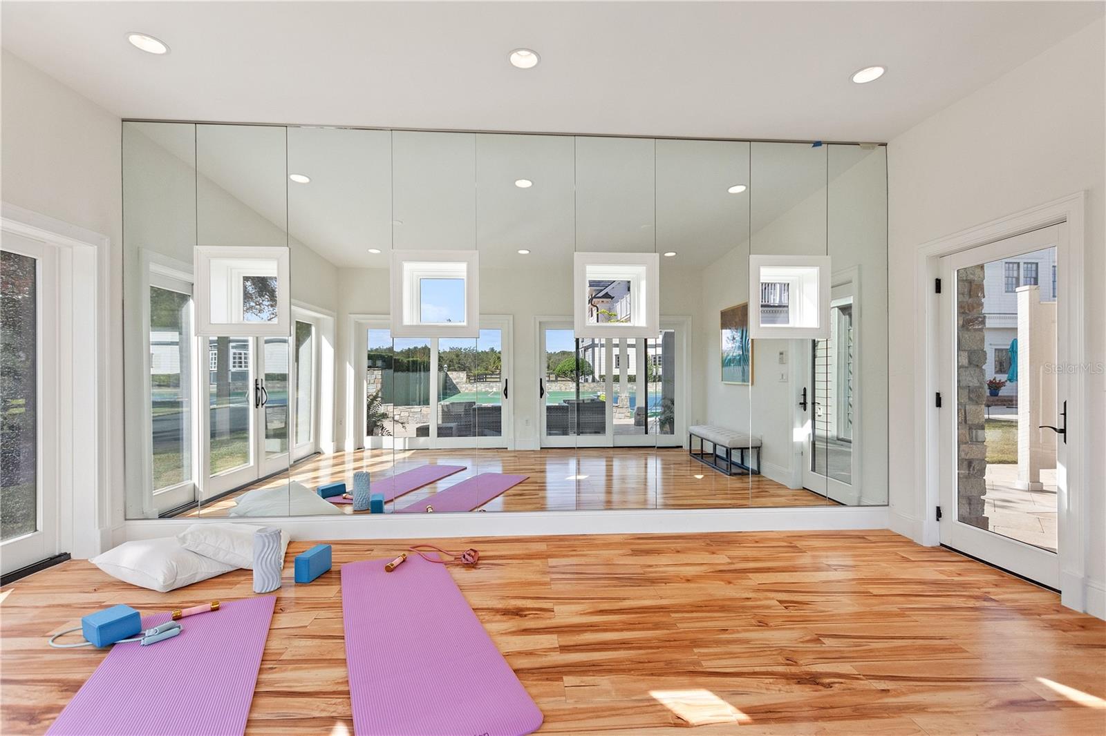 O6165579 Property Photo