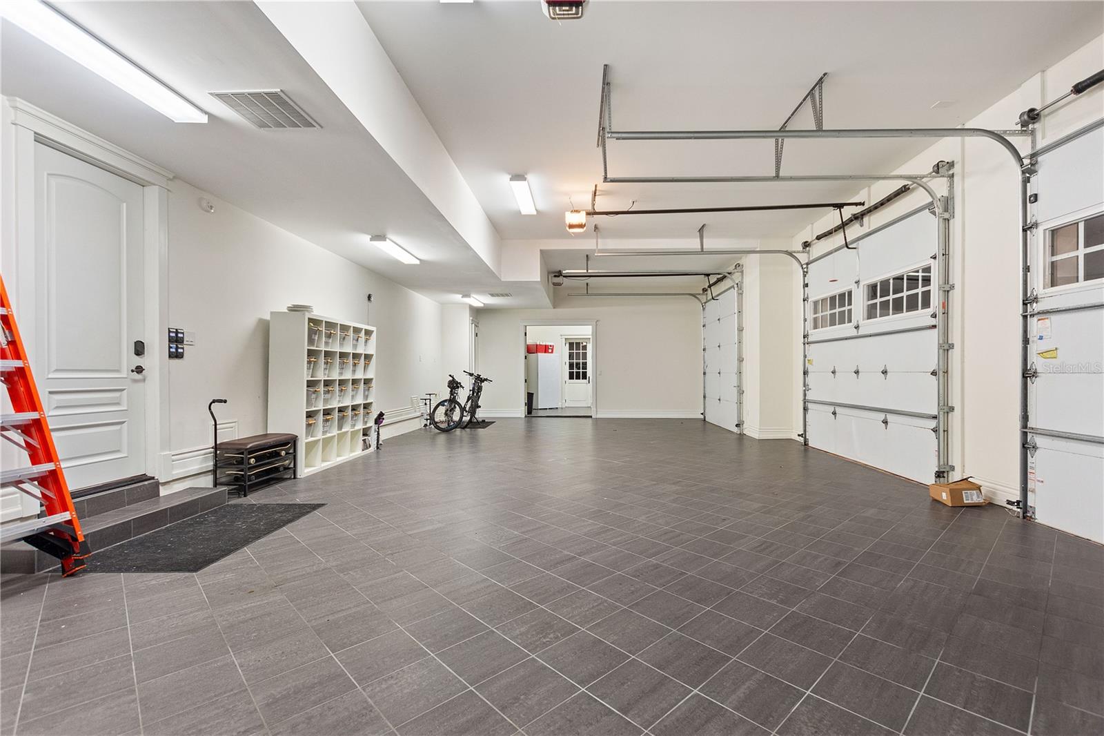 O6165579 Property Photo