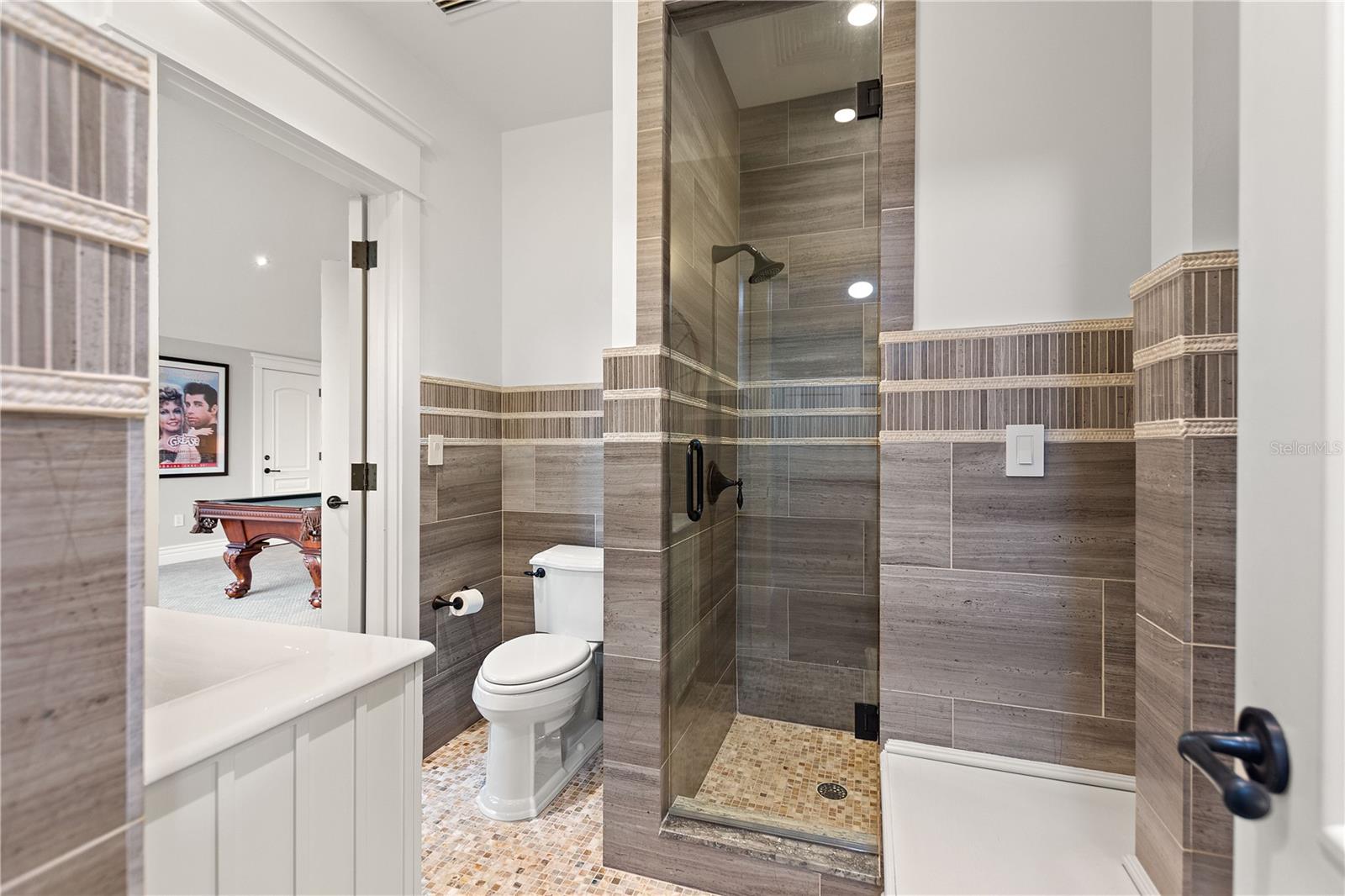 O6165579 Property Photo