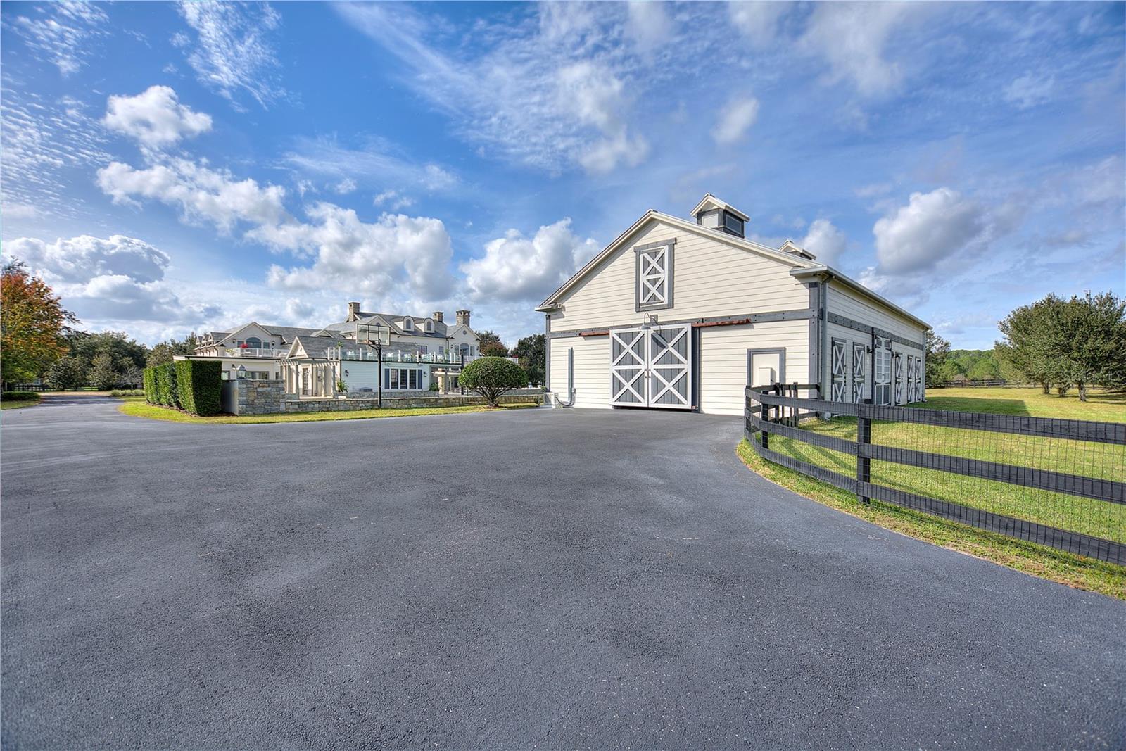 O6165579 Property Photo