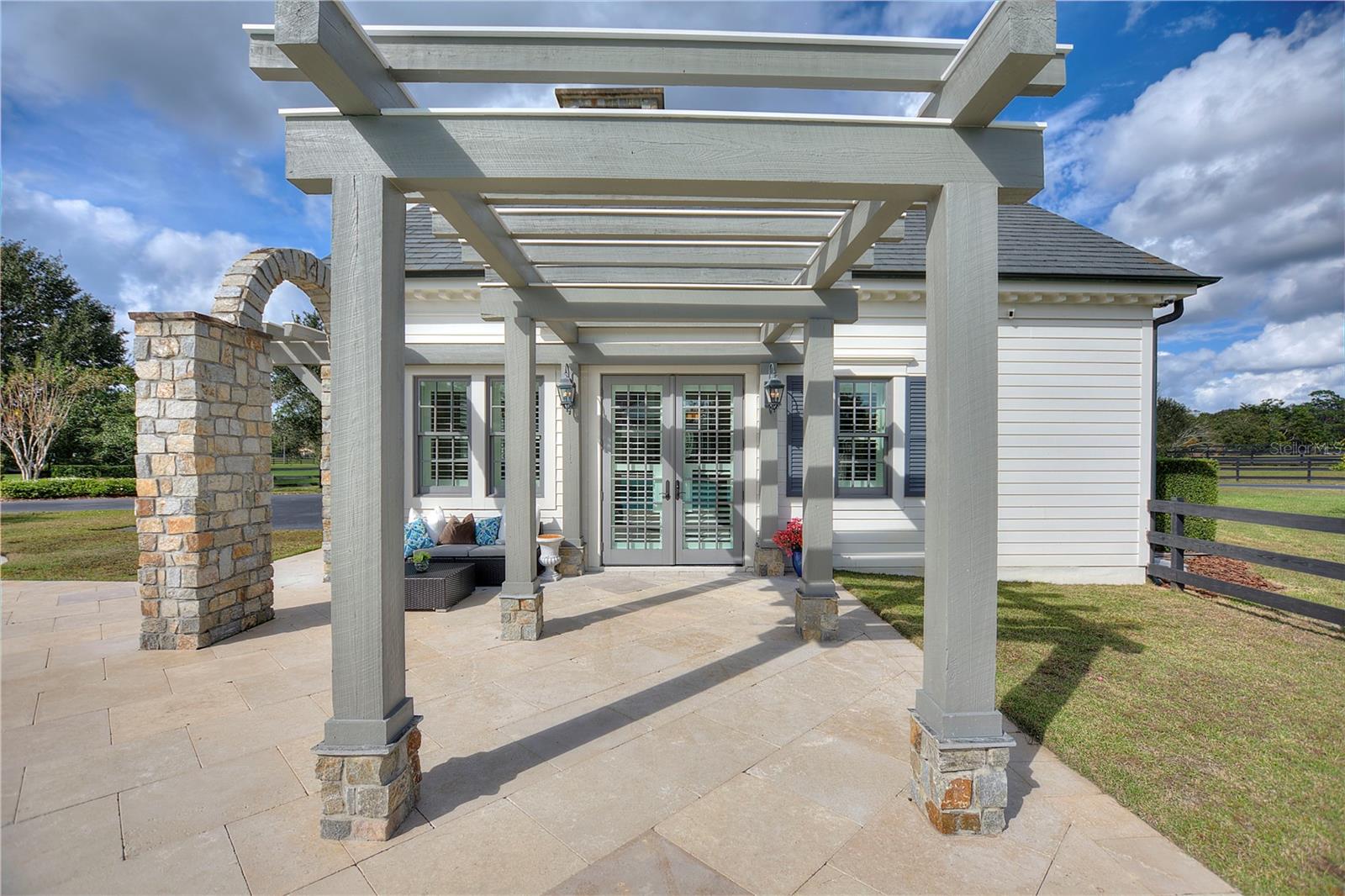 O6165579 Property Photo