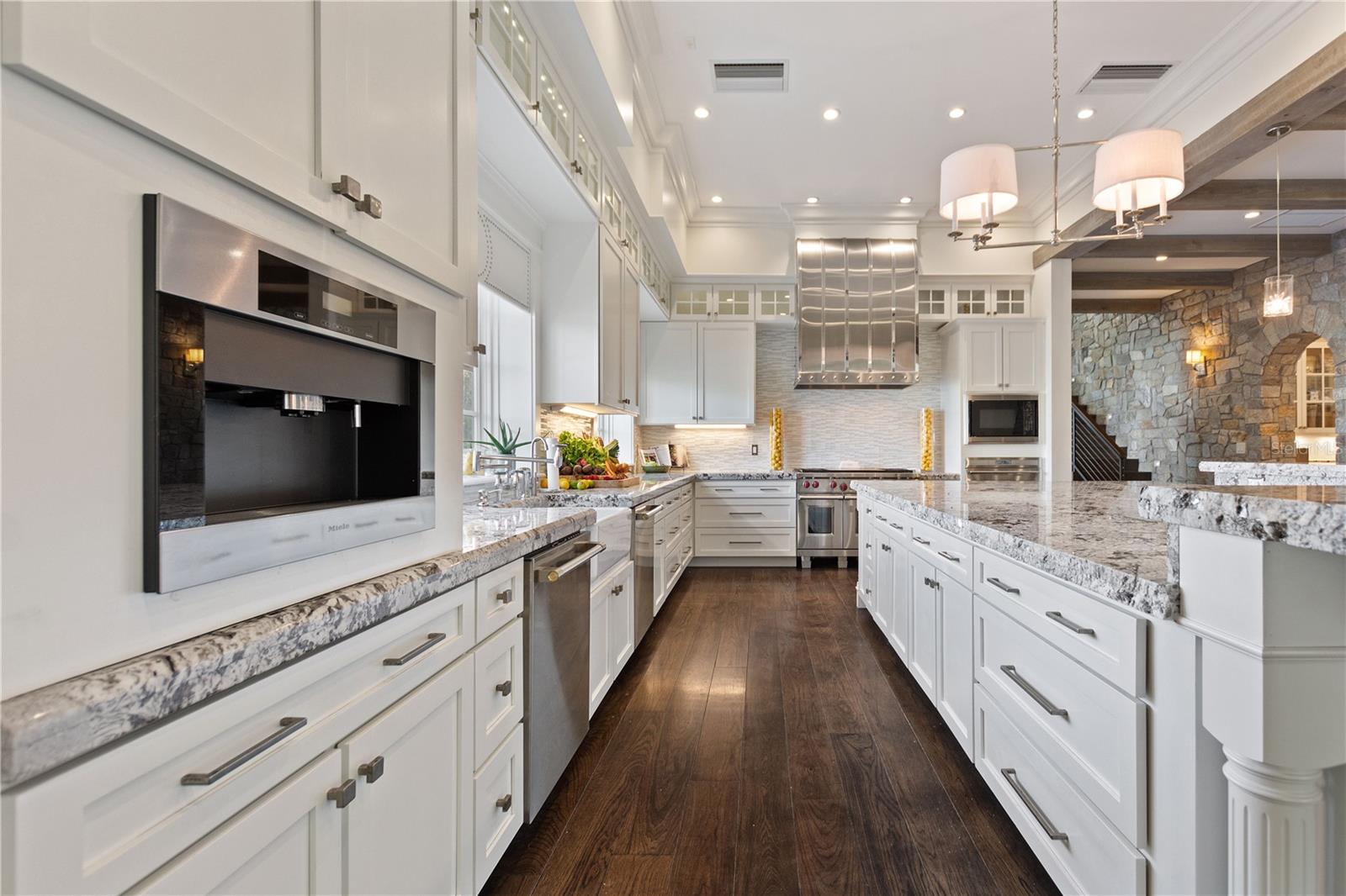 O6165579 Property Photo