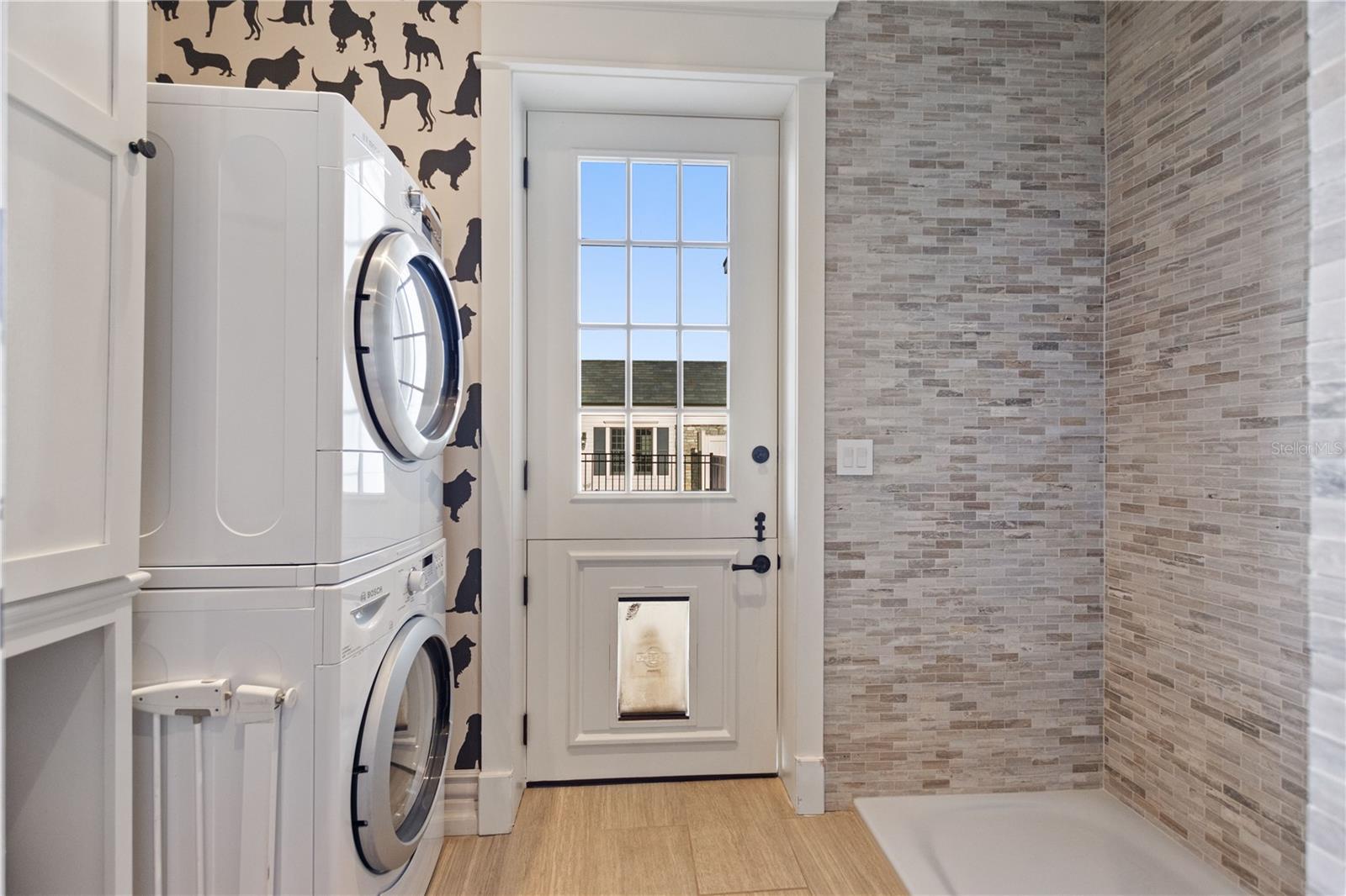 O6165579 Property Photo