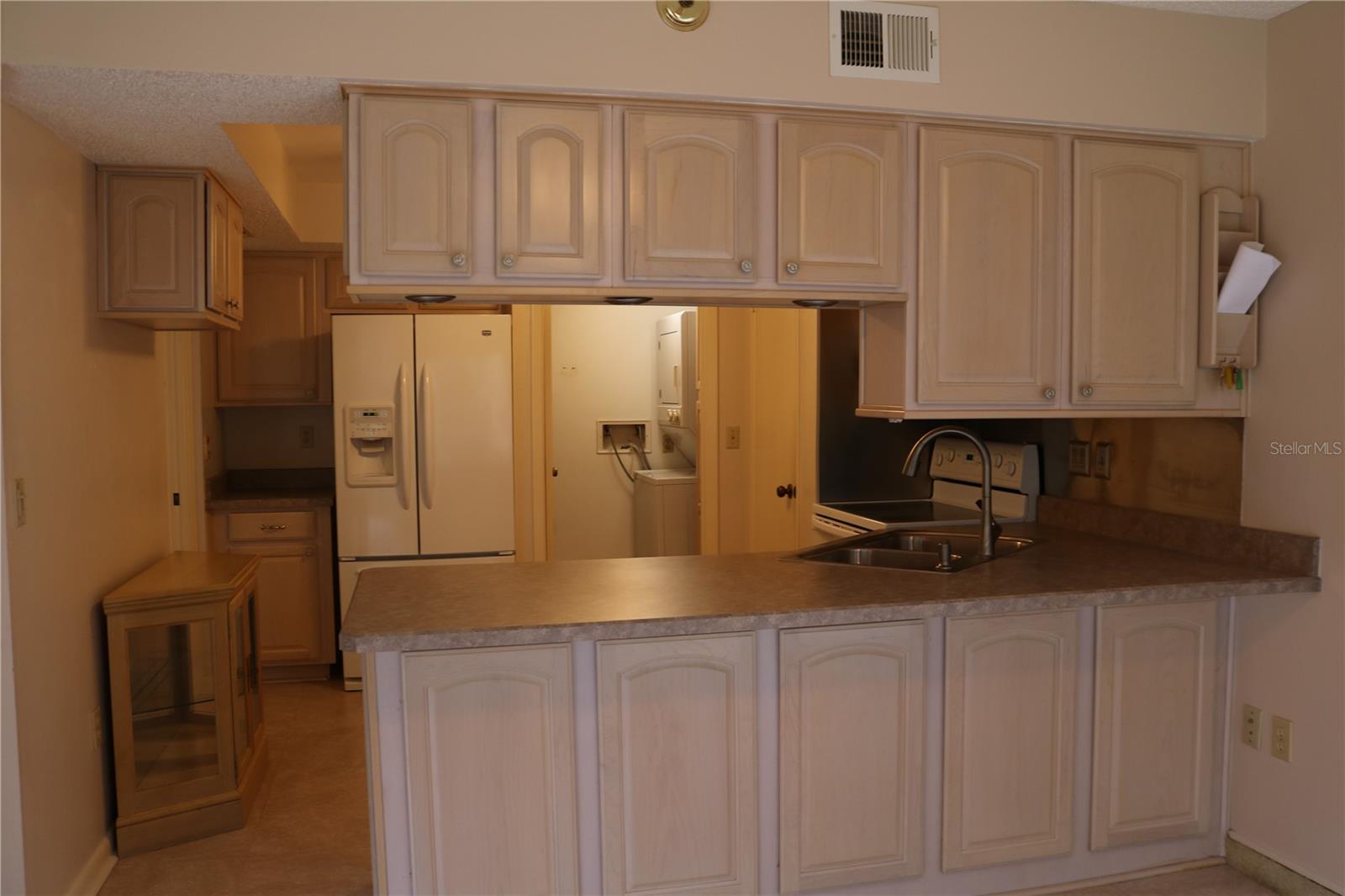 225 COUNTRY CLUB DR #E248, LARGO, FL, 33771