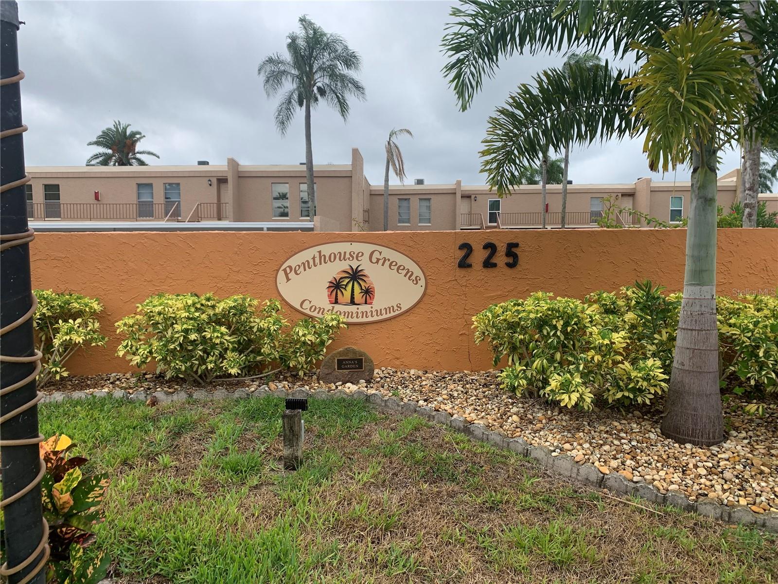 225 COUNTRY CLUB DR #E248, LARGO, FL, 33771