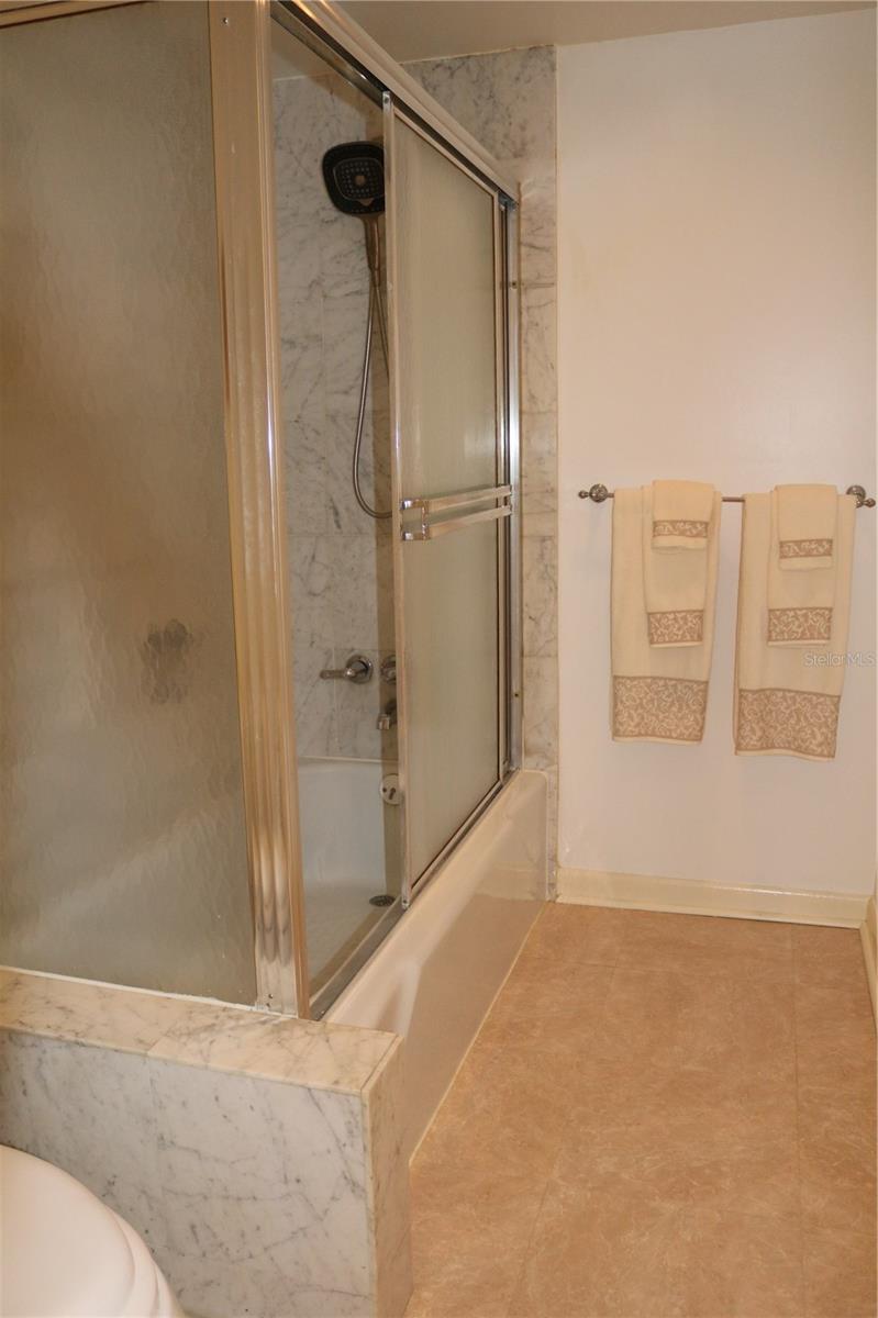 225 COUNTRY CLUB DR #E248, LARGO, FL, 33771