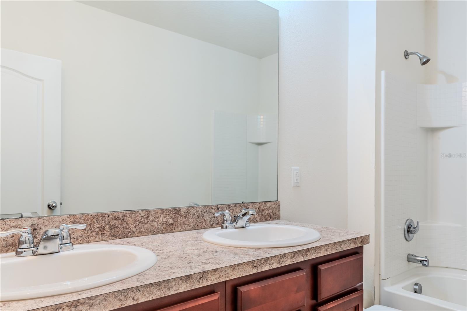 208 FALL GLO RD, WINTER HAVEN, FL, 33880