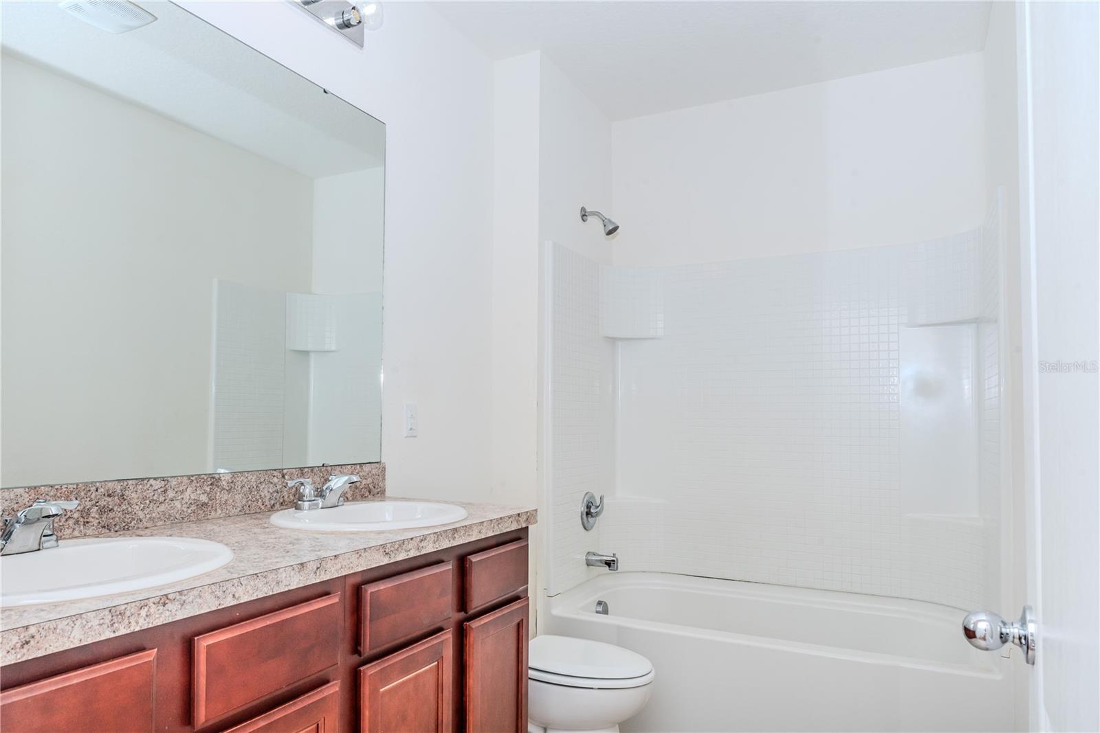 208 FALL GLO RD, WINTER HAVEN, FL, 33880