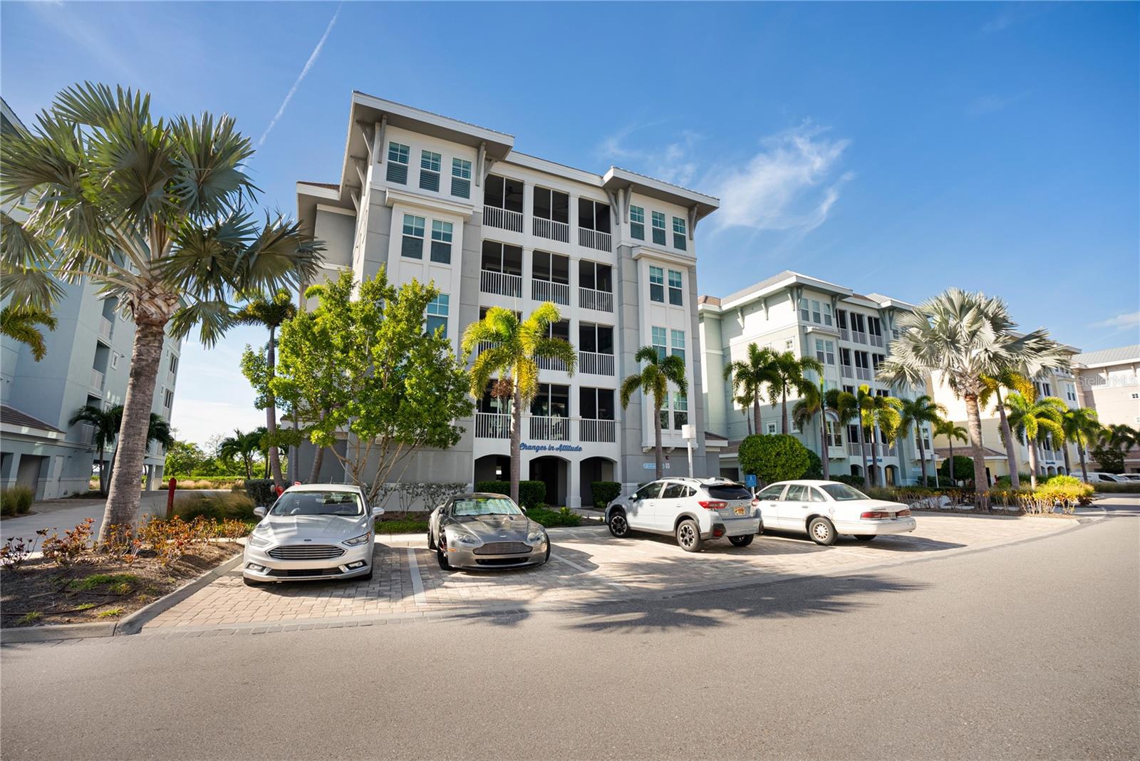 392 ARUBA CIR #202, BRADENTON, FL, 34209