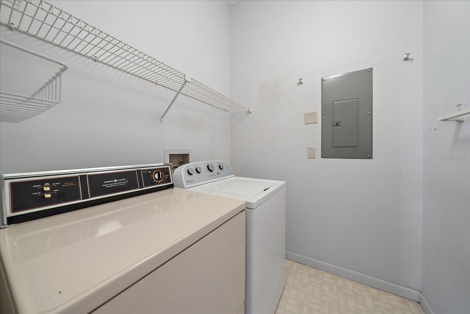 1654 STARLING DR #201, SARASOTA, FL, 34231