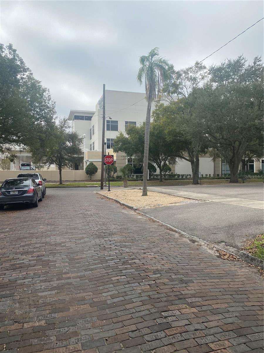 810 JACKSON ST N, ST PETERSBURG, FL, 33705