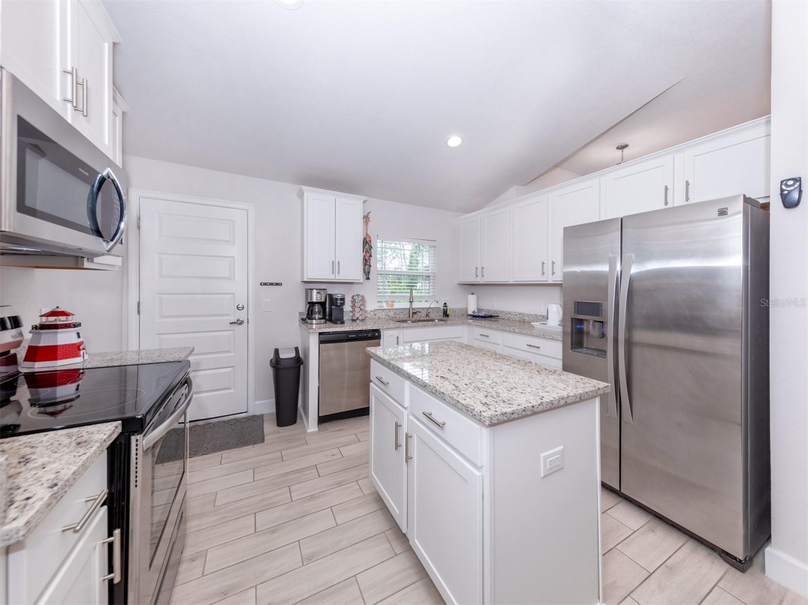 886 EUCLID RD, VENICE, FL, 34293