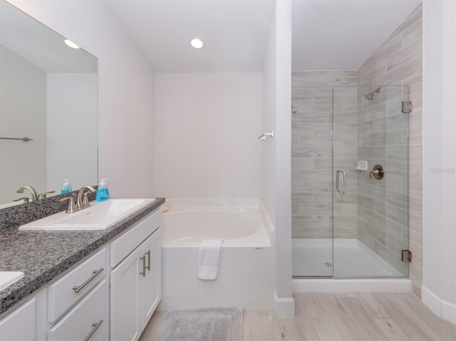 886 EUCLID RD, VENICE, FL, 34293